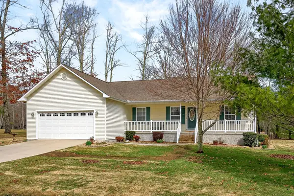 1017 Iroquois Ln, Crossville, TN 38572