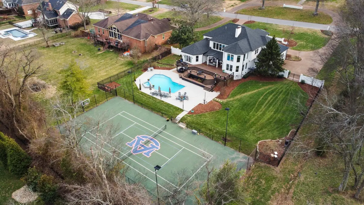 5114 Woodland Hills Dr, Brentwood, TN 37027 - #1