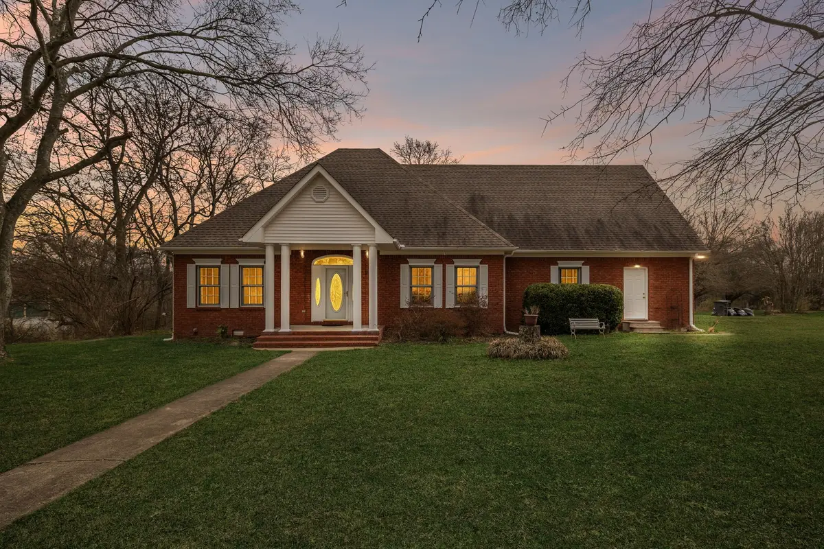 1019 Hilton Ln, Castalian Springs, TN 37031 - #1