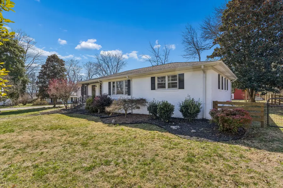 301 N Shephard St, Winchester, TN 37398 - #3