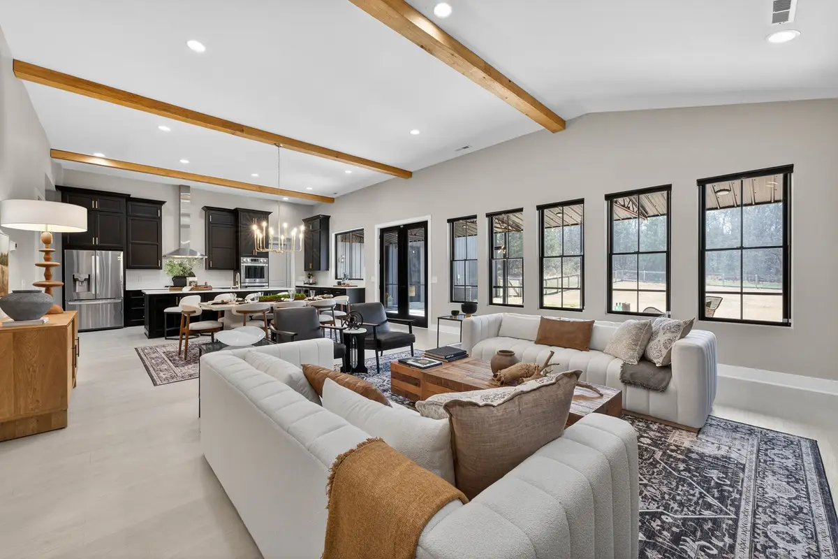 341 Floyd Rd, Eagleville, TN 37060 - #1