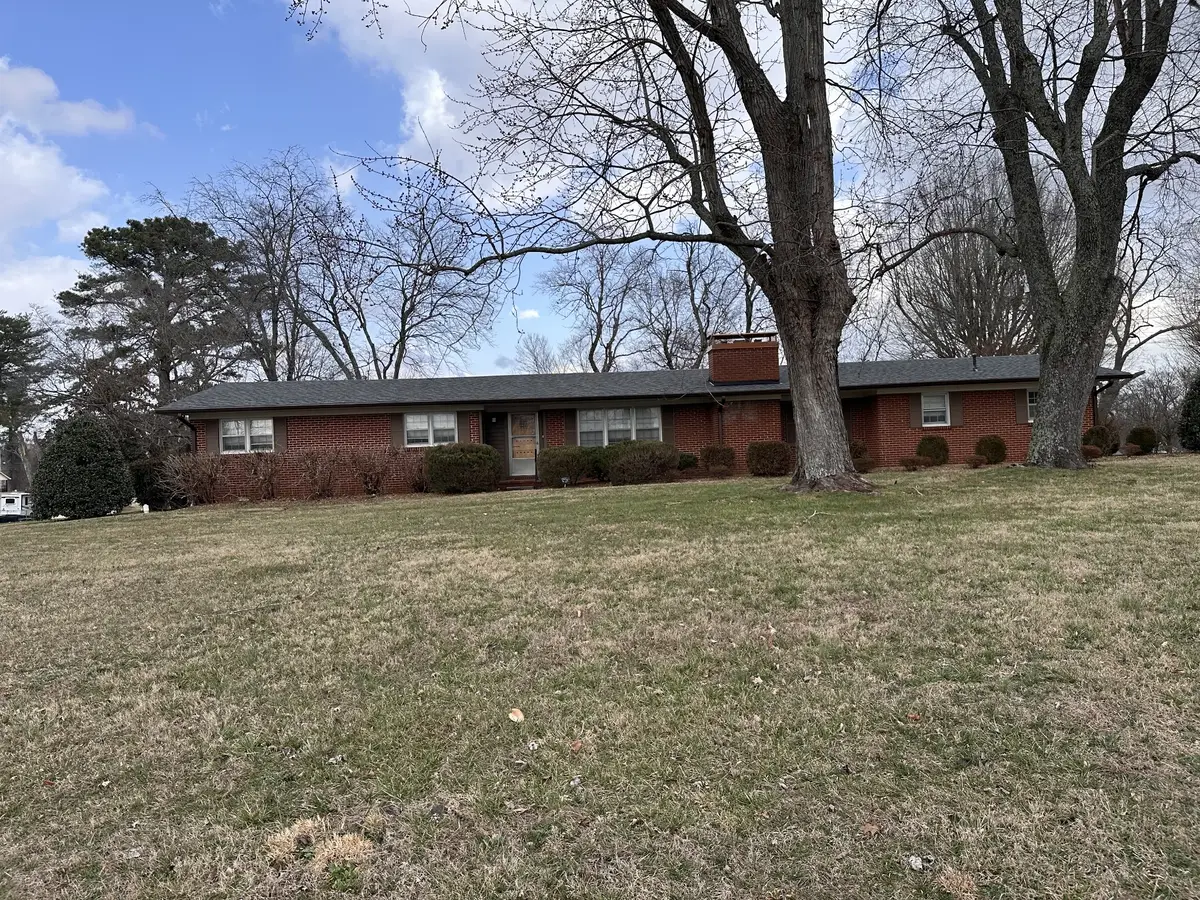 110 Westwood 6th Ave, McMinnville, TN 37110 - #1