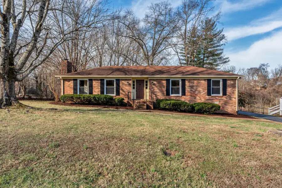 305 S Pawnee Dr, Springfield, TN 37172 - #2