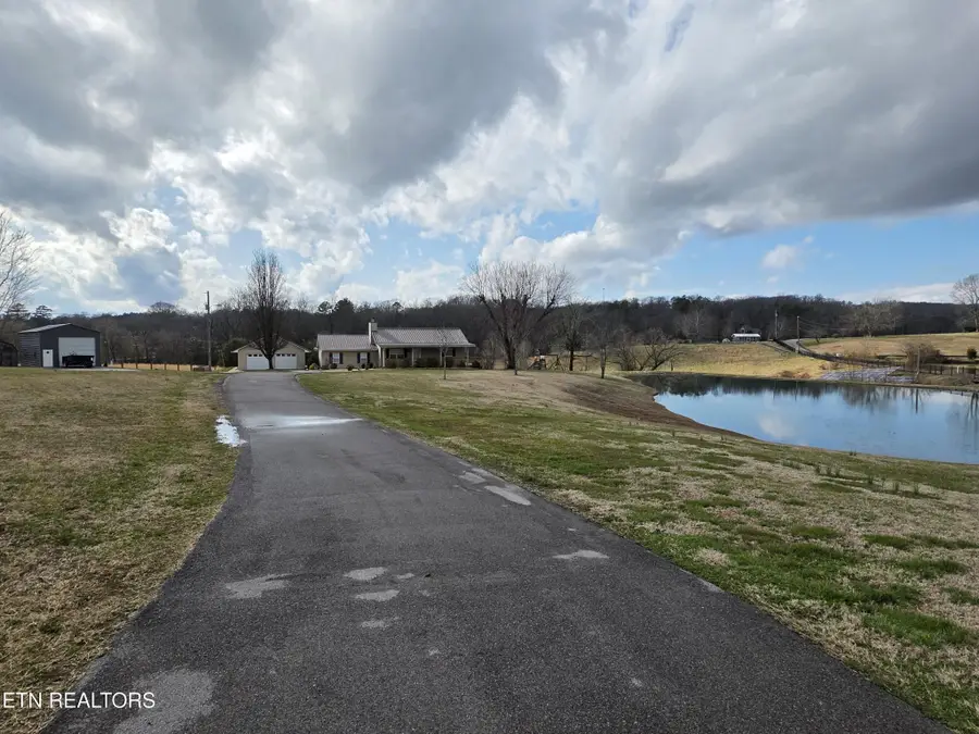 5626 Hines Valley Rd, Lenoir City, TN 37771 - #2