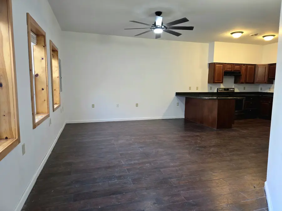 321 S John Locke Rd, McMinnville, TN 37110 - #3