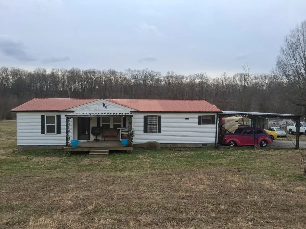 268 Buck Perry Rd, Bethpage, TN 37022 - #1