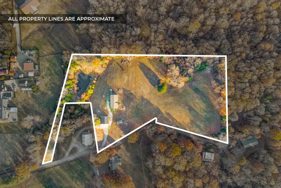 111 Antioch Rd, Charlotte, TN 37036 - #3