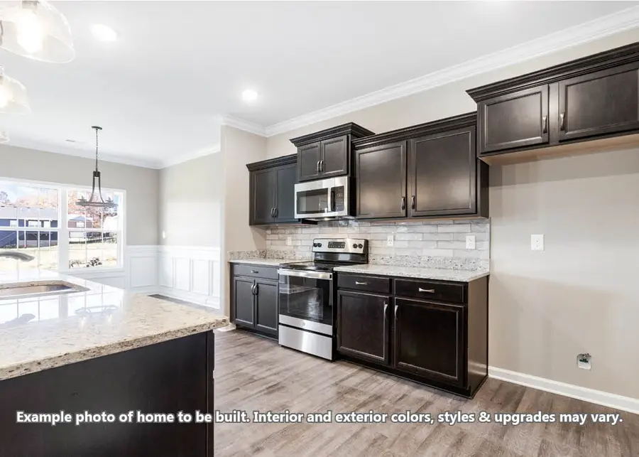 649 Woodrush Dr, Clarksville, TN 37040 - #3