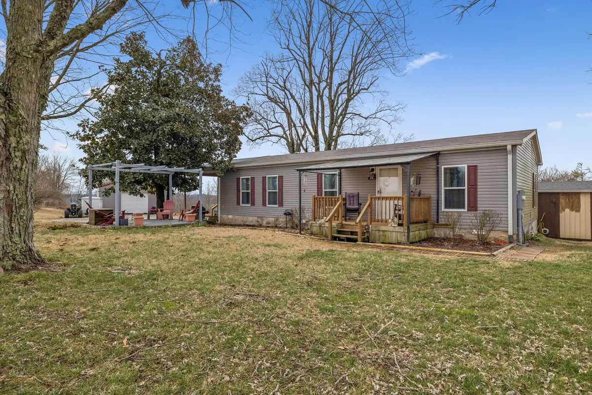 470 James Whitefield Rd, Bethpage, TN 37022 - #1
