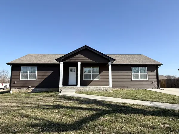 106 Norris Dr, Clarksville, TN 37042