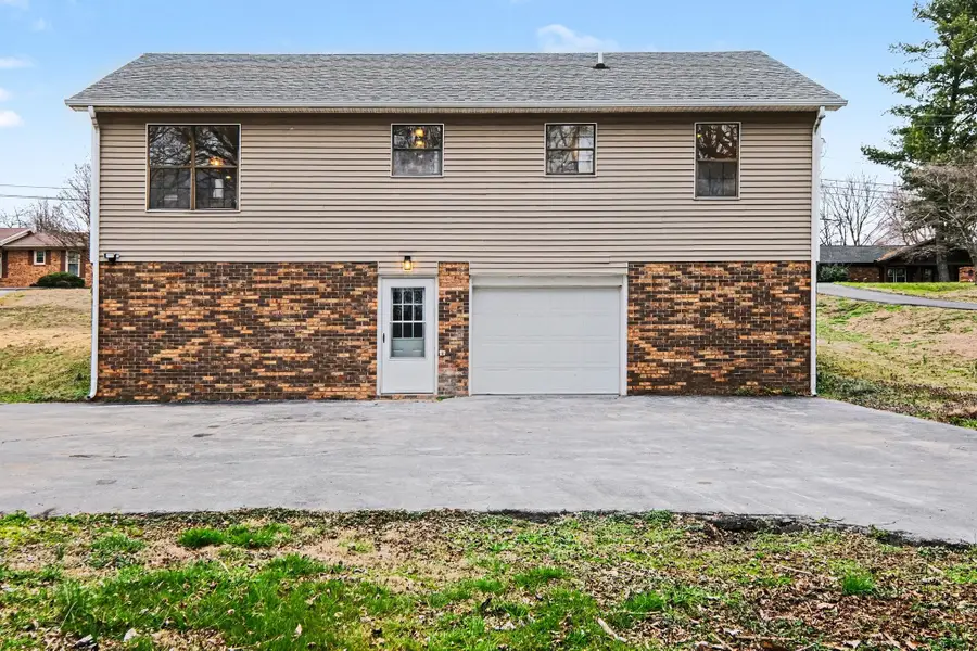 719 Lookout Dr, Columbia, TN 38401 - #3