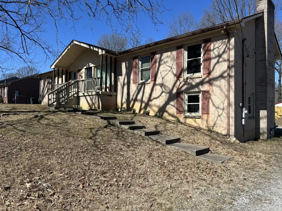 120 Ravenwood Cir, Dickson, TN 37055 - #2