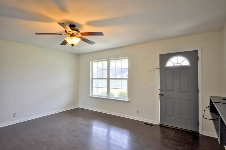 915 Desota Ln, Oak Grove, KY 42262 - #3