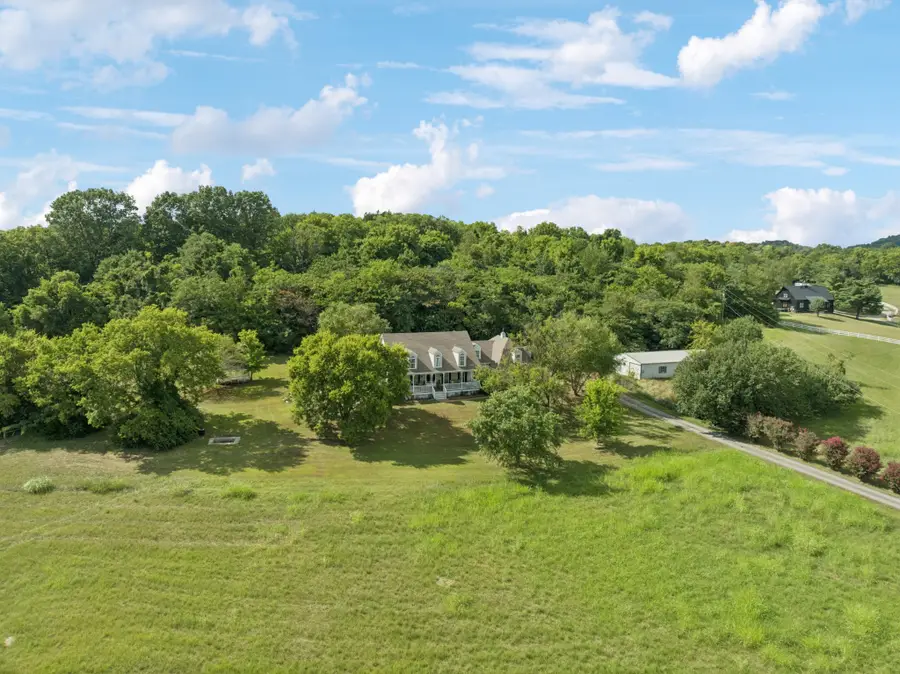 4235 Little Pond Ln, Thompsons Station, TN 37179 - #2