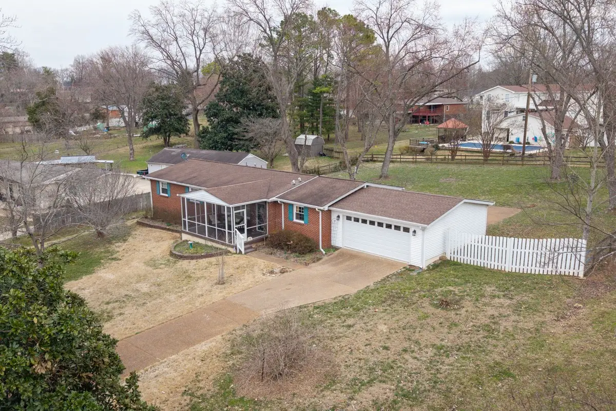 2707 Donna Hill Dr, Nashville, TN 37214 - #1