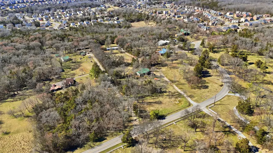 1076 Chandler Rd, Mount Juliet, TN 37122 - #2