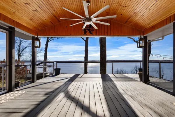 591 Shore Dr, Big Sandy, TN 38221