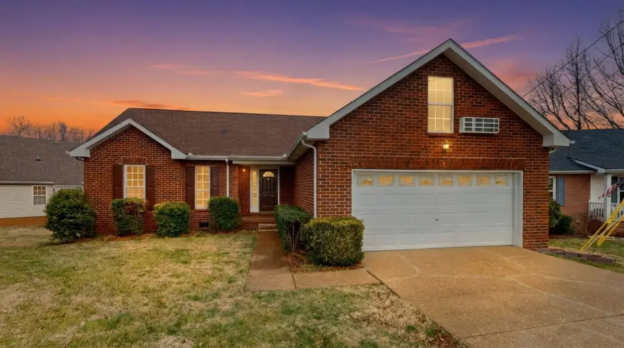 127 Oak Leaf Dr, Hendersonville, TN 37075 - #2