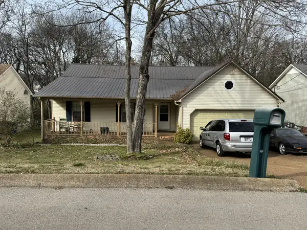 208 Valley Dr, Columbia, TN 38401