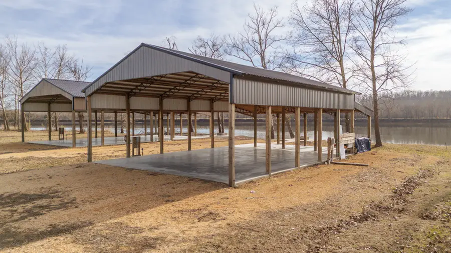 235 Hardin Bottom River Rd, Clifton, TN 38425 - #3