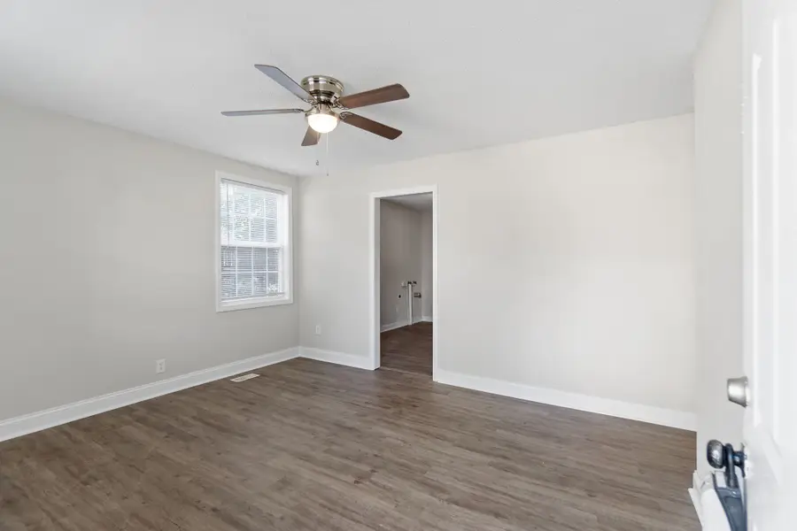 924 Woody Hills Dr, Clarksville, TN 37040 - #2