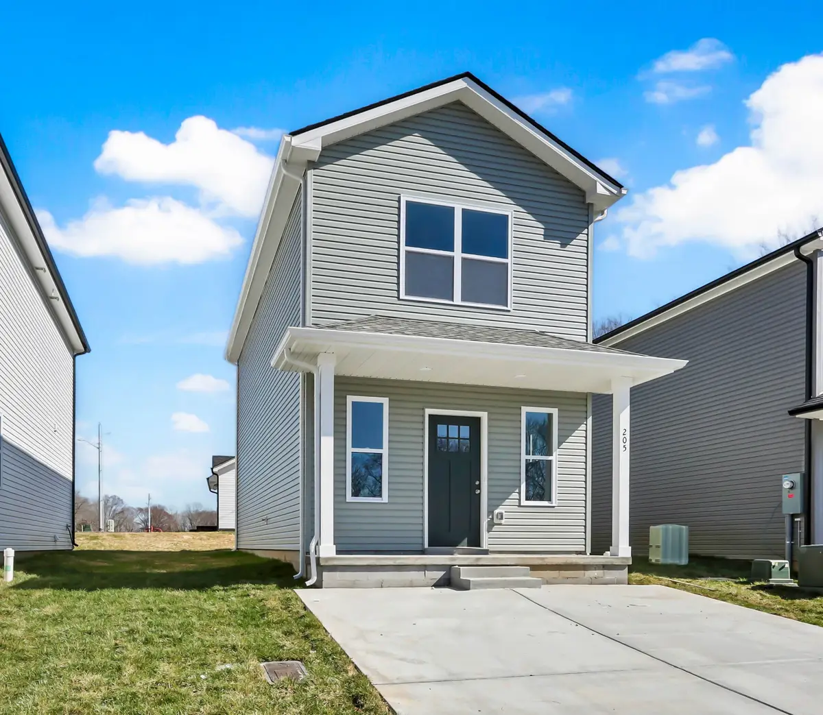 205 Robert St, Clarksville, TN 37040 - #1