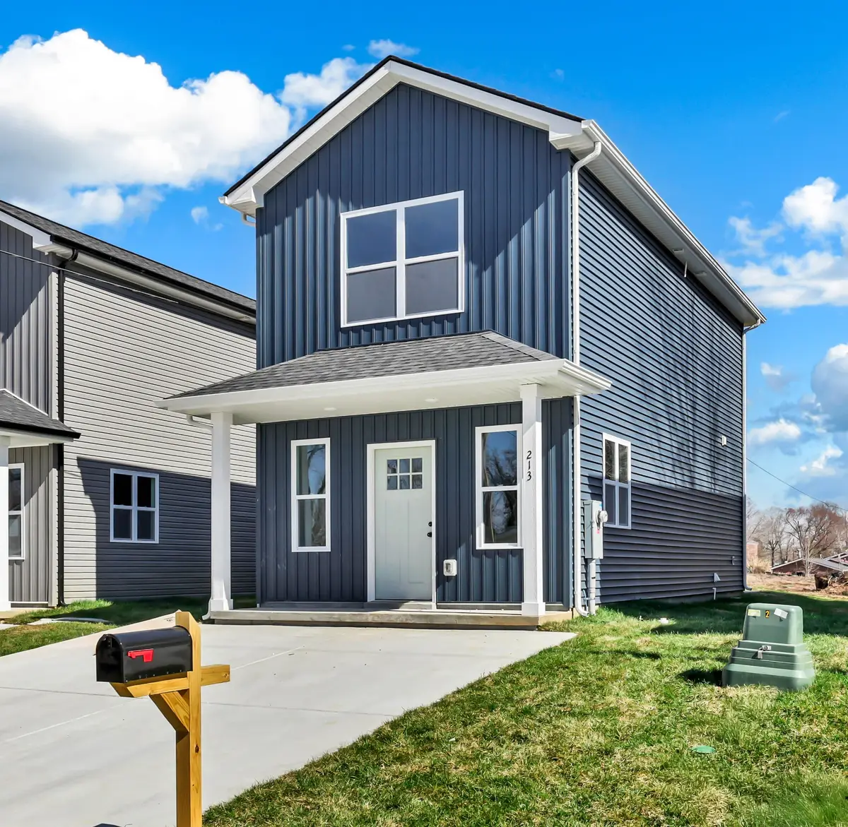 213 Robert St, Clarksville, TN 37040 - #1