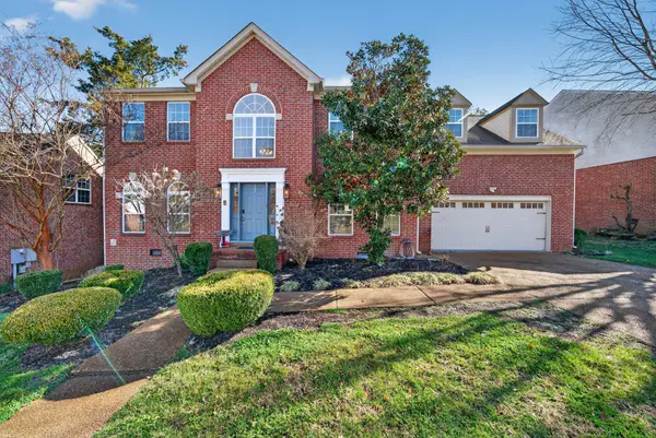 813 Chandler Grv, Hermitage, TN 37076
