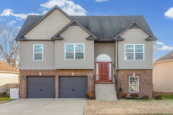 1382 Bruceton Dr, Clarksville, TN 37042