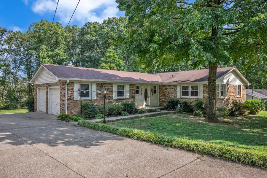 126 Robin Hood Rd, Dickson, TN 37055 - #2