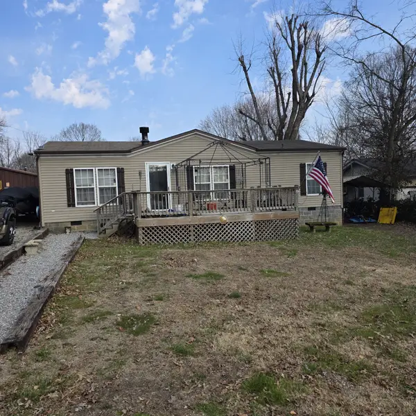 2435 Old Greenbrier Pike, Greenbrier, TN 37073