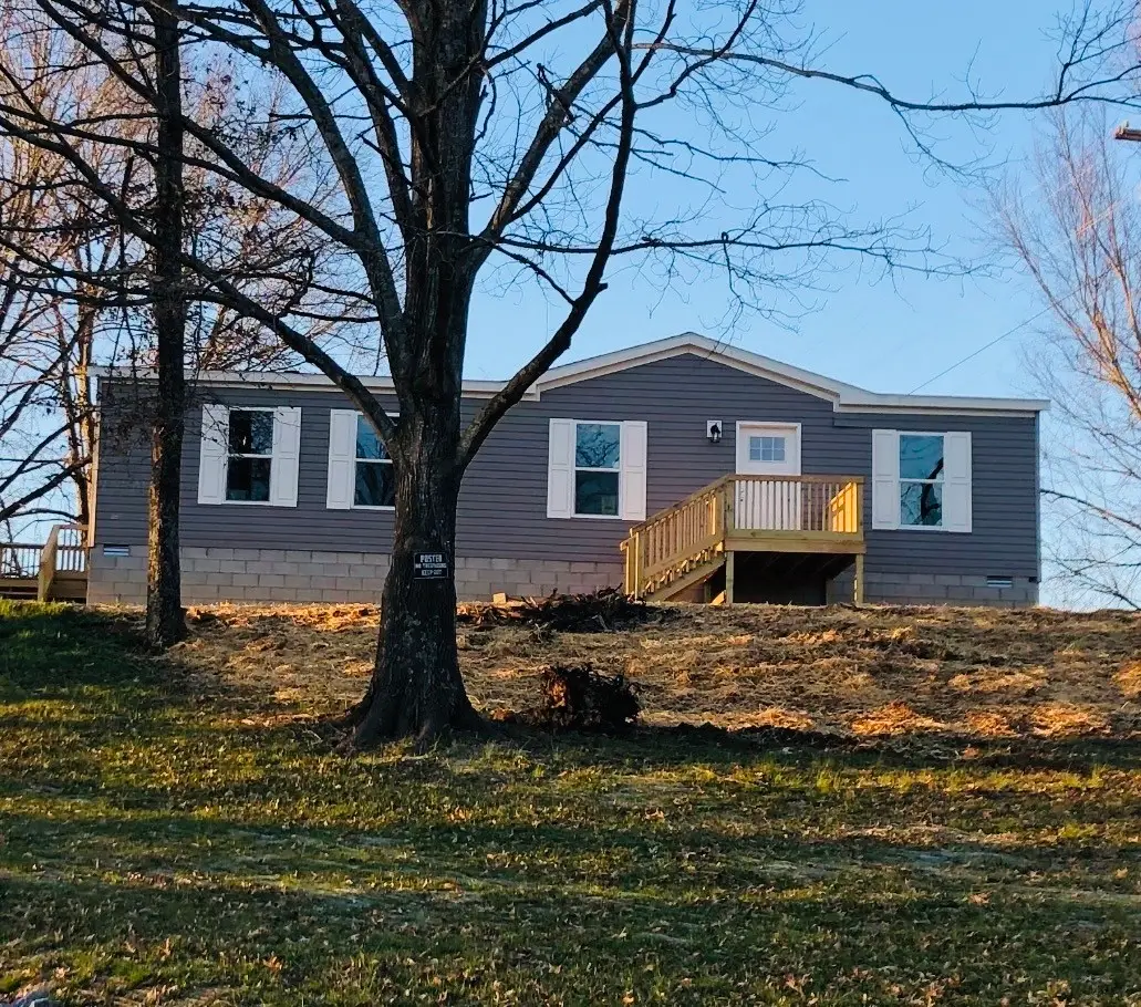 112 Carter Ln, Castalian Springs, TN 37031 - #1