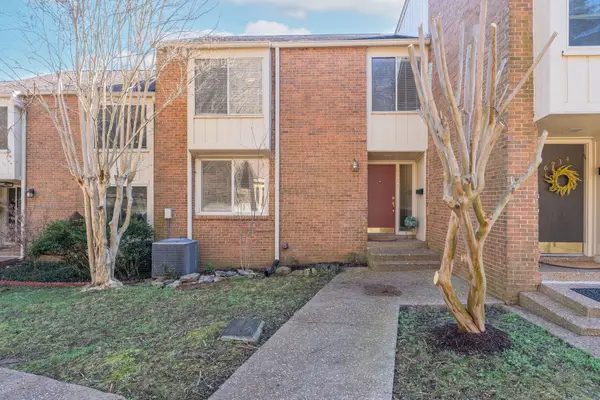 6935 Highland Park Dr, Nashville, TN 37205