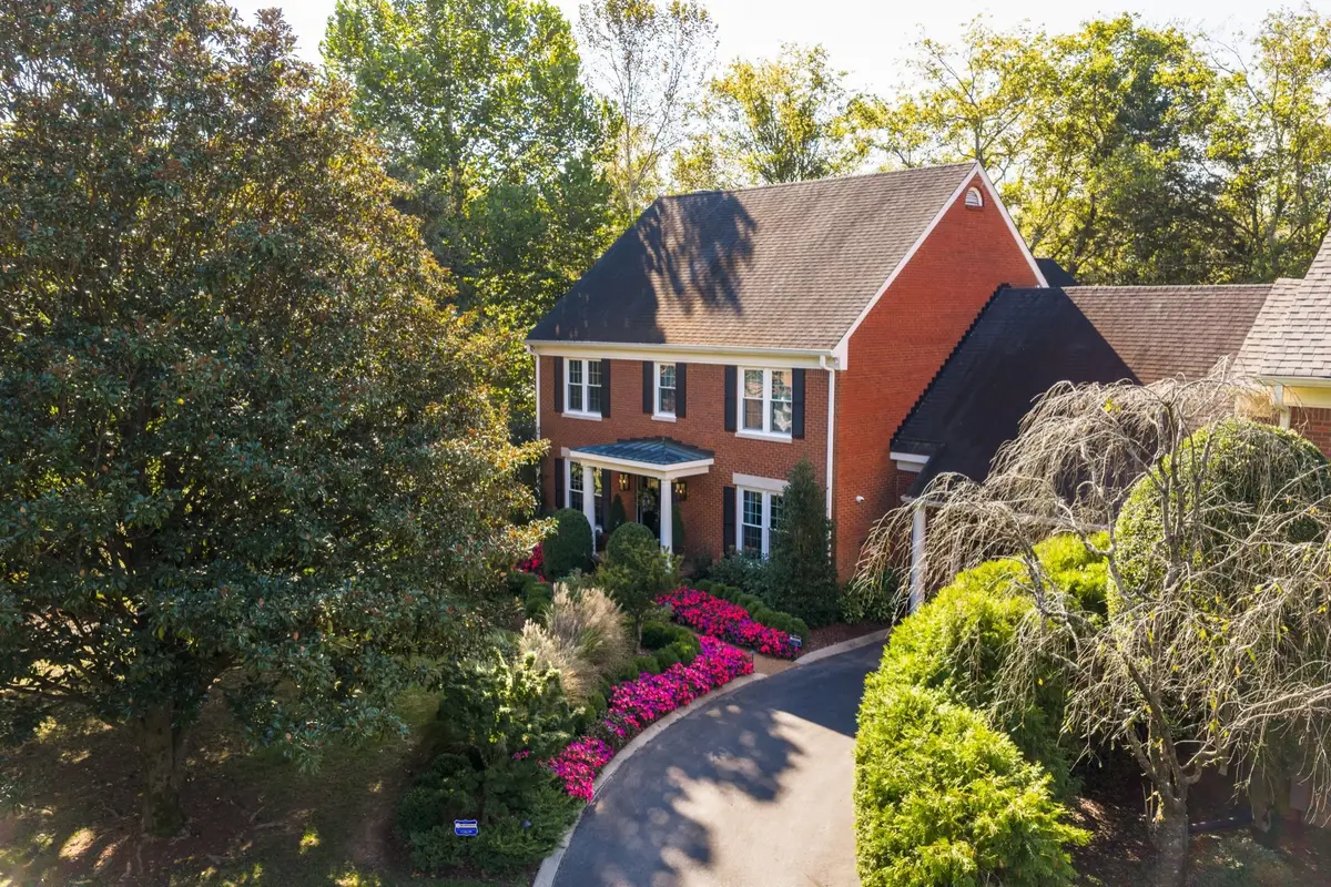 6326 Chickering Woods Dr, Nashville, TN 37215 - #1