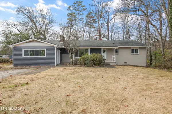 5817 Stoneleigh Rd, Knoxville, TN 37912