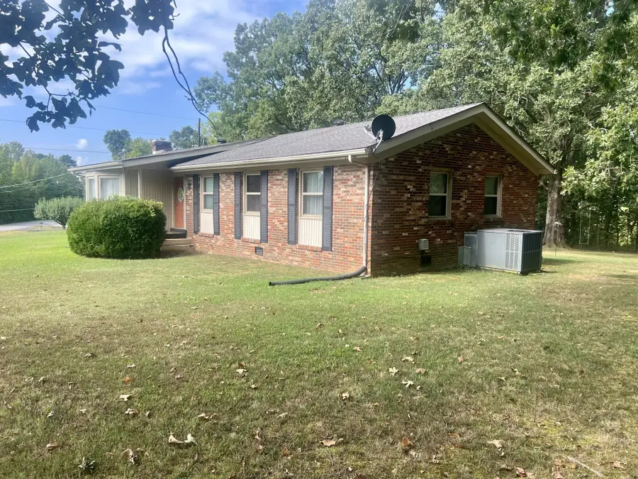 448 Powers Blvd, Waverly, TN 37185 - #2