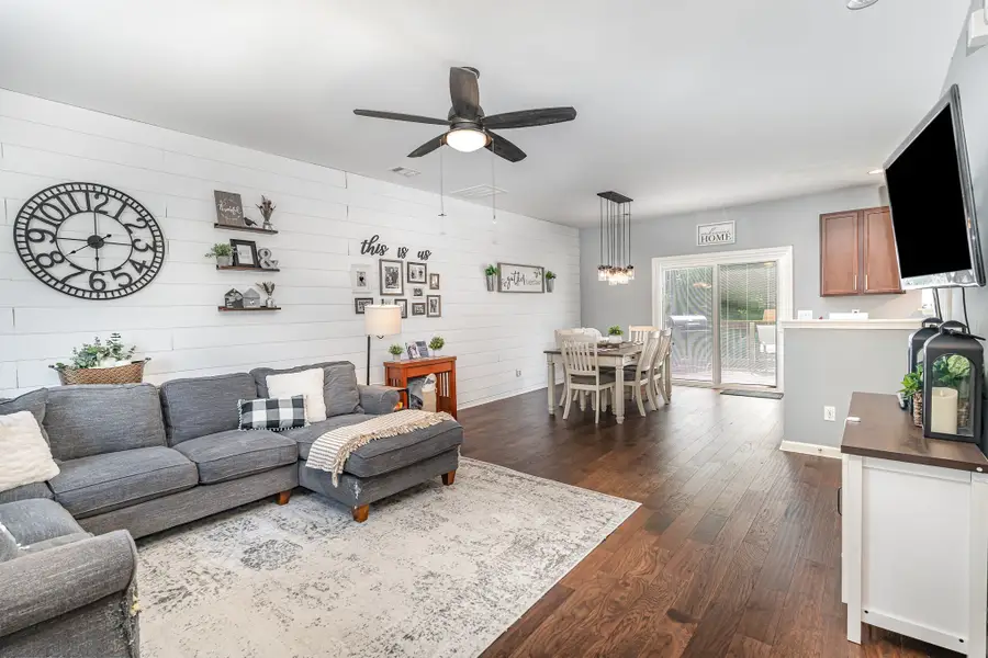 611 Whirlaway Dr, Burns, TN 37029 - #3