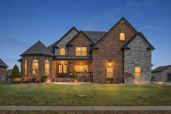 2976 Hartley Dr, Clarksville, TN 37043