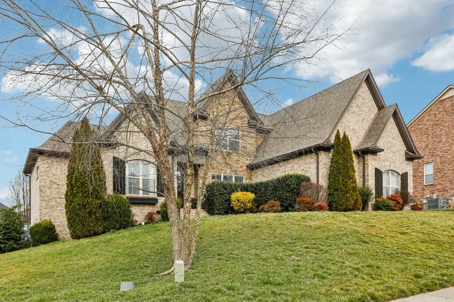 1546 Hunt Club Blvd, Gallatin, TN 37066 - #3