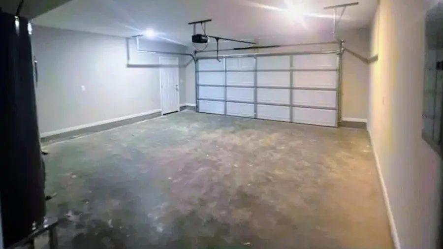 213 Meadowbrook Dr, Shelbyville, TN 37160 - #2