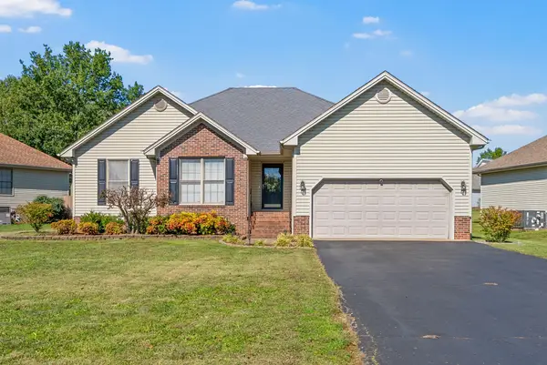 605 Ashbury Cir, Hopkinsville, KY 42240