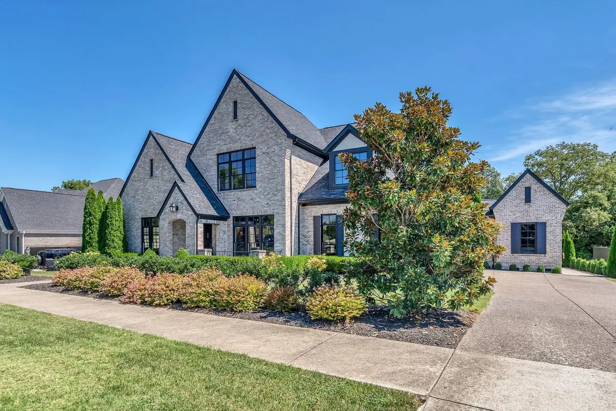 7045 Lanceleaf Dr, College Grove, TN 37046 - #1