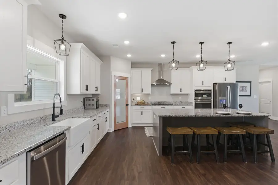 454 Gum Branch Rd, Burns, TN 37029 - #2