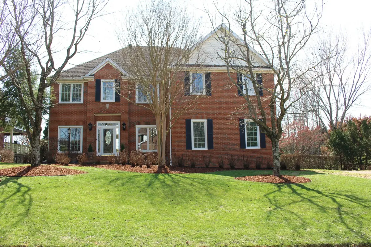 201 Dandridge Dr, Franklin, TN 37067 - #1