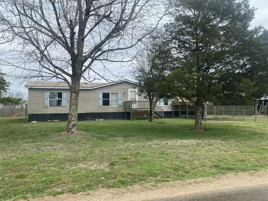 42 Oaks Rd, Ethridge, TN 38456 - #3