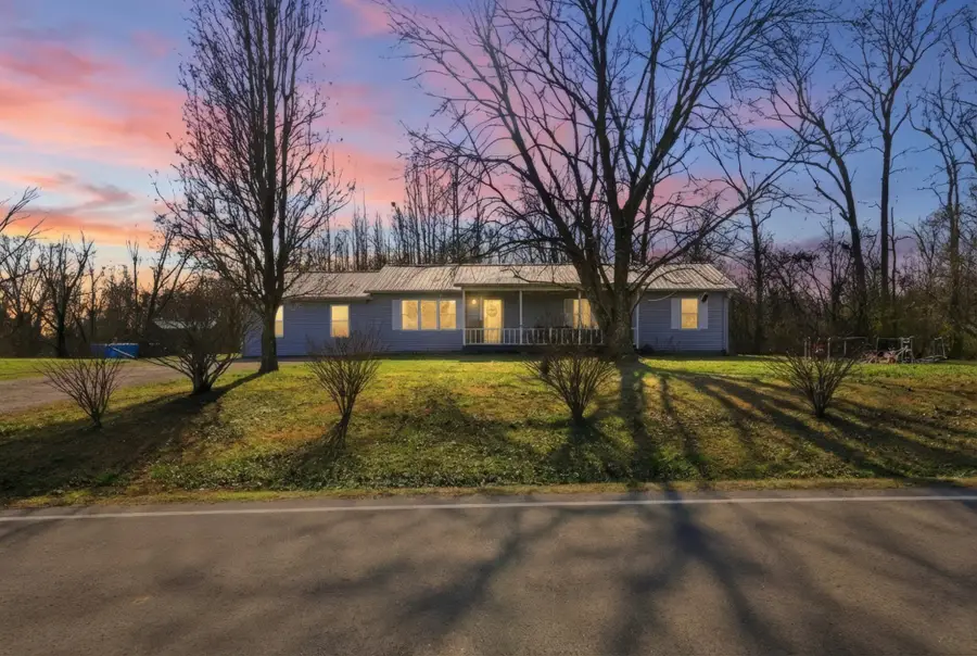 105 Farris Creek Bridge Rd, Belvidere, TN 37306 - #2