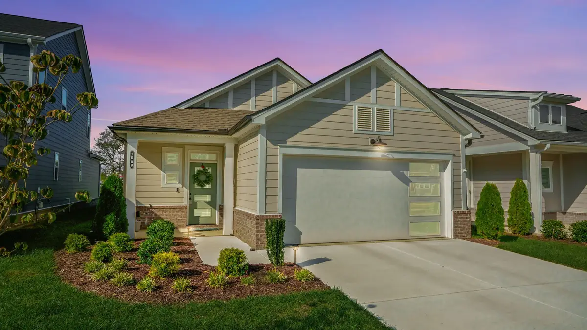 1069 Linn Cove Ct, Gallatin, TN 37066 - #1