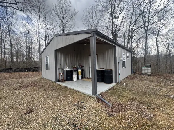 323 Graham Rd, Cumberland City, TN 37050