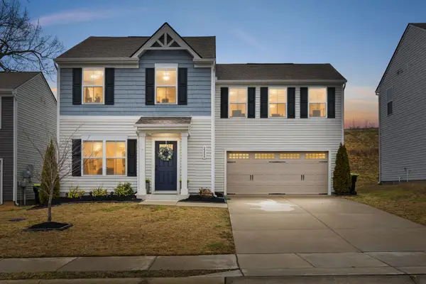 2288 Brokeshire Dr, White House, TN 37188