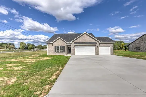 21 Bartow St, Decherd, TN 37324 - #2